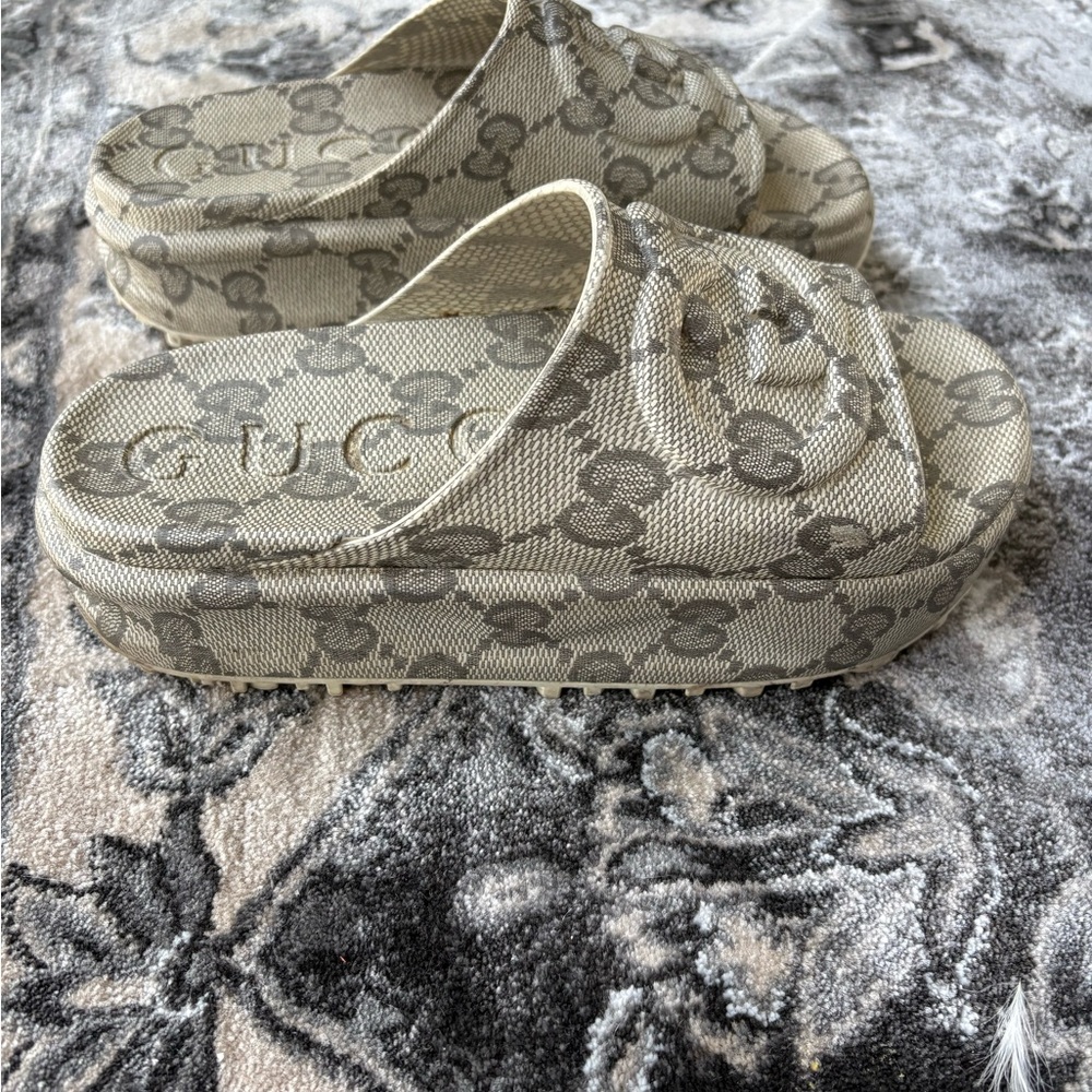 Gucci Tan Monogram Canvas Slide Sandals - Picture 6 of 6